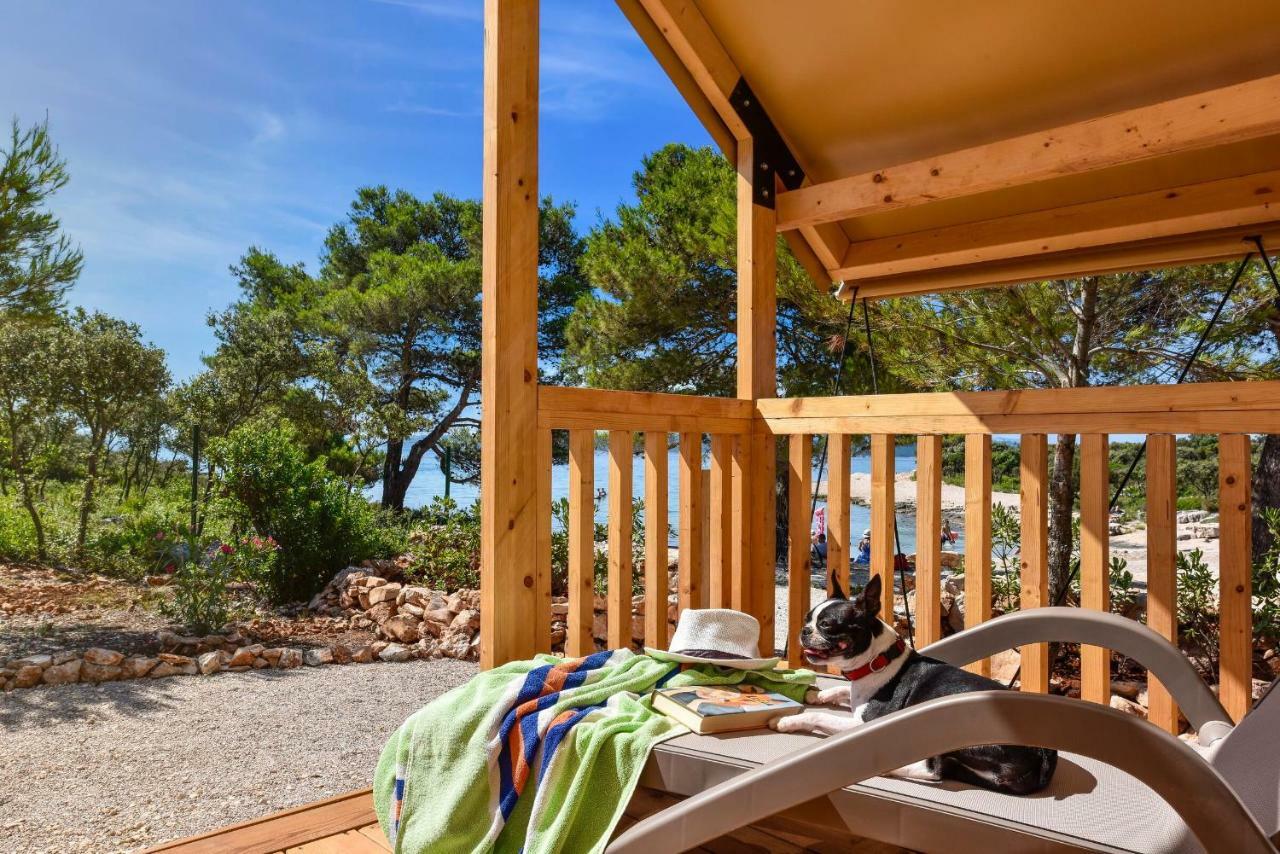 Glamping Ugljan Hotel Zadar Ngoại thất bức ảnh