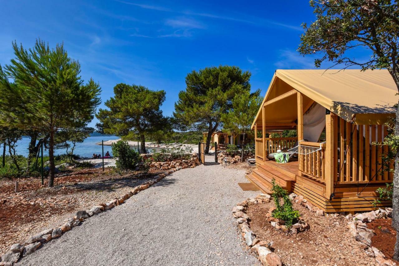 Glamping Ugljan Hotel Zadar Ngoại thất bức ảnh